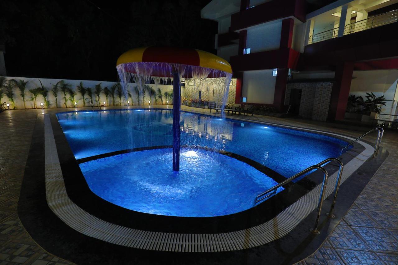 Imperial Grande Resort Lonavala Exterior foto