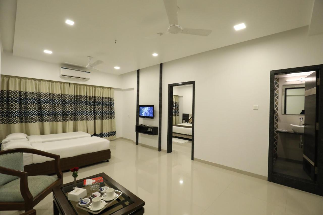 Imperial Grande Resort Lonavala Exterior foto
